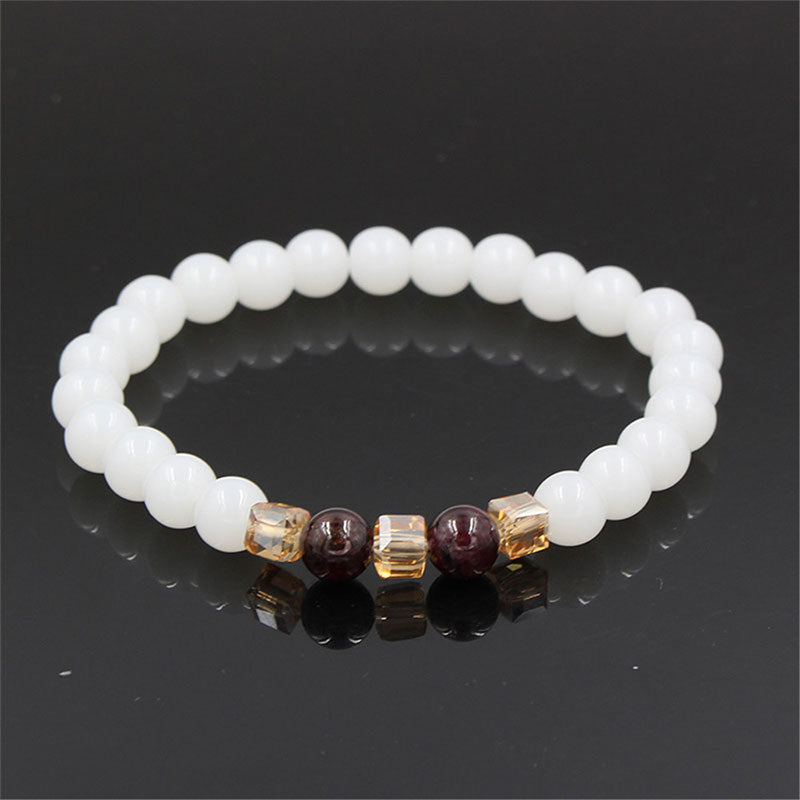 Carmiora natürliches weißes Jade-Schutzarmband