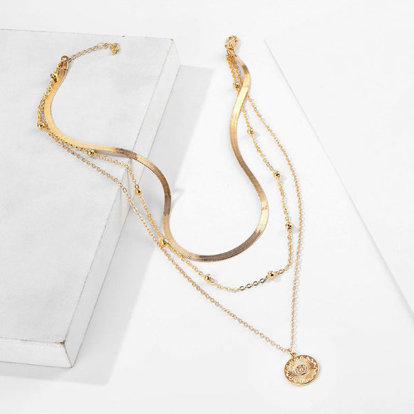 Mehrlagige Boho-Perlenkette mit Münzanhänger-Chokerhalsketten