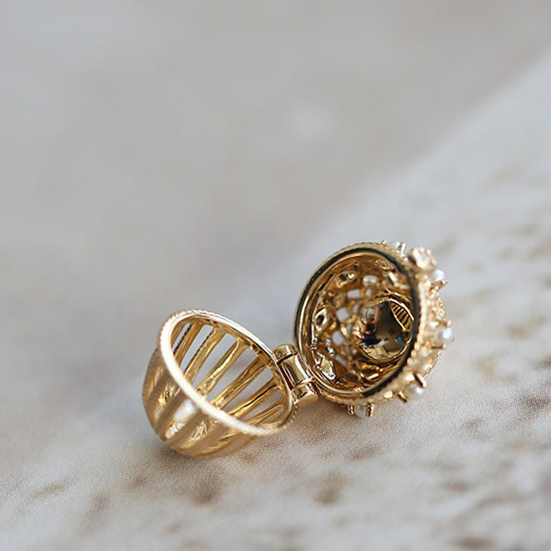 Medaillon-Halskette mit Eichelmotiv (massives Silber)