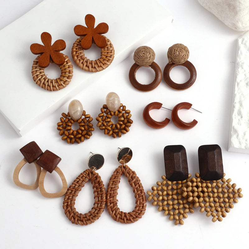 Tropical Vibe – Handgemachte Statement-Ohrring-Kollektion aus Rattan und Holz