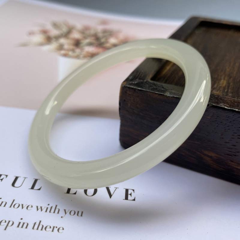 Carmiora Weißer Jade-Glücksarmband-Armreif