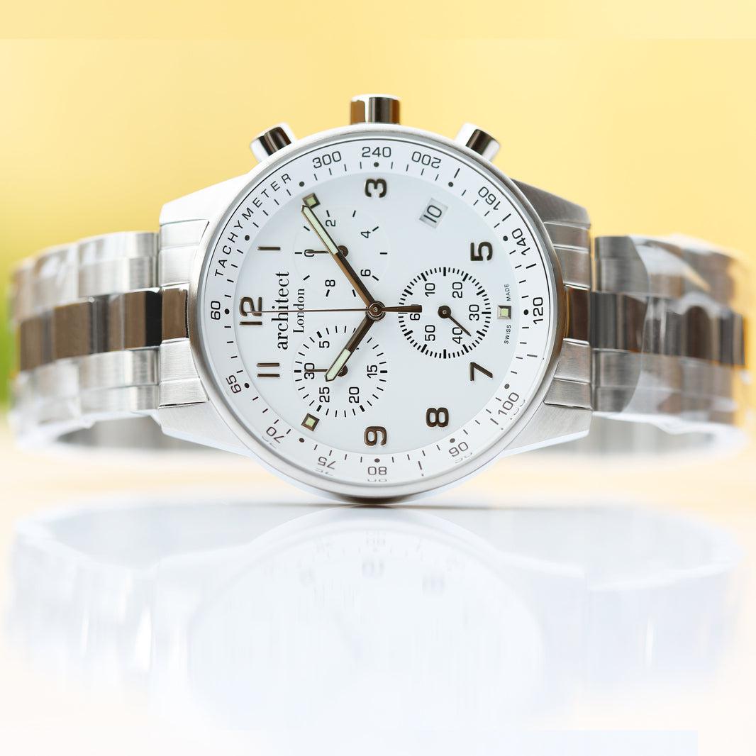 Architect Endeavour: In der Schweiz gefertigte Herrenuhr – Moderne Schriftgravur