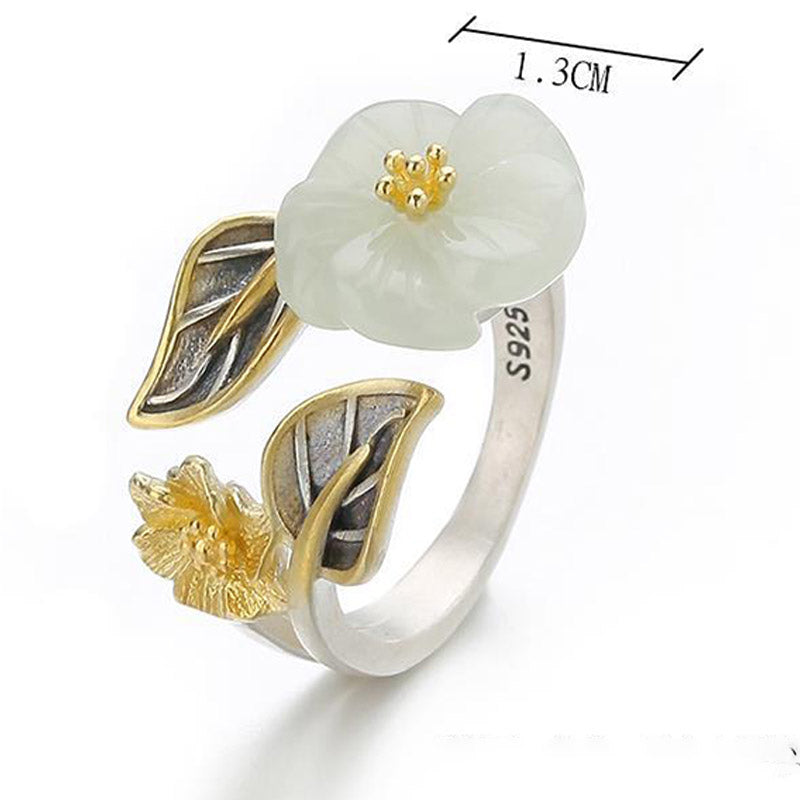 Carmiora 925 versilberter Kupfer-Weiß-Jade-Glücksring mit Pflaumenblütenblatt