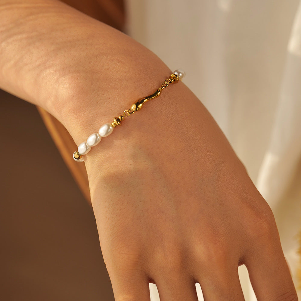 Goldenes Perlen-Kaskaden-Armband