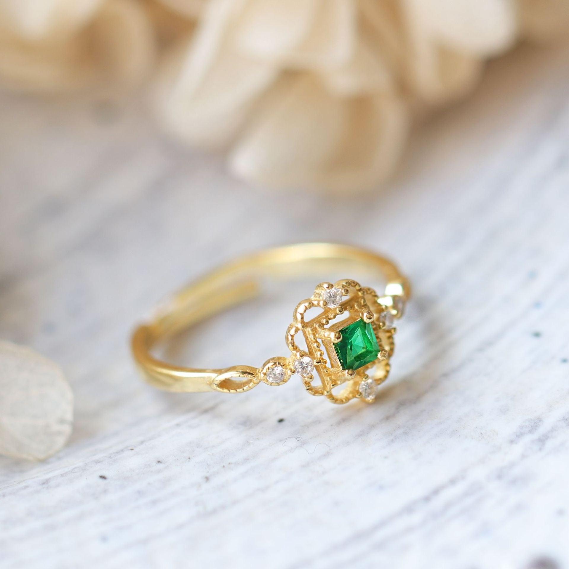 Barocker Smaragdring (massives Silber)