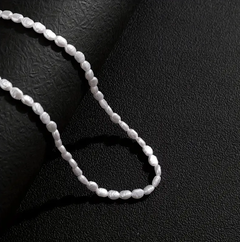 Chavri - Perlenverzierte Halskette