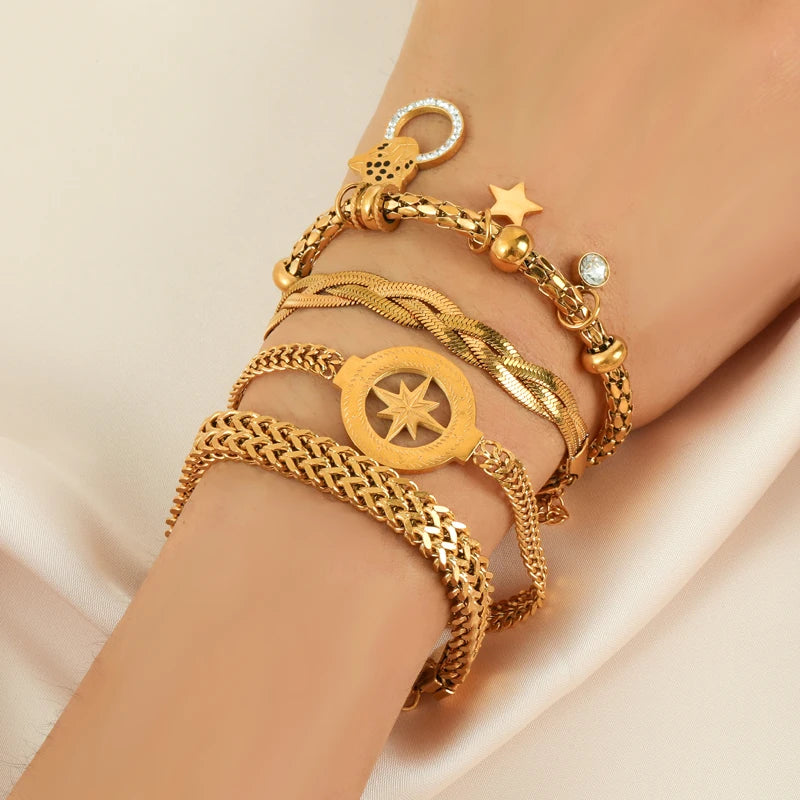 Überkreuztes Kettenarmband