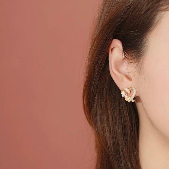 Ohrstecker mit Herz-Anhänger und Juwelenbesatz