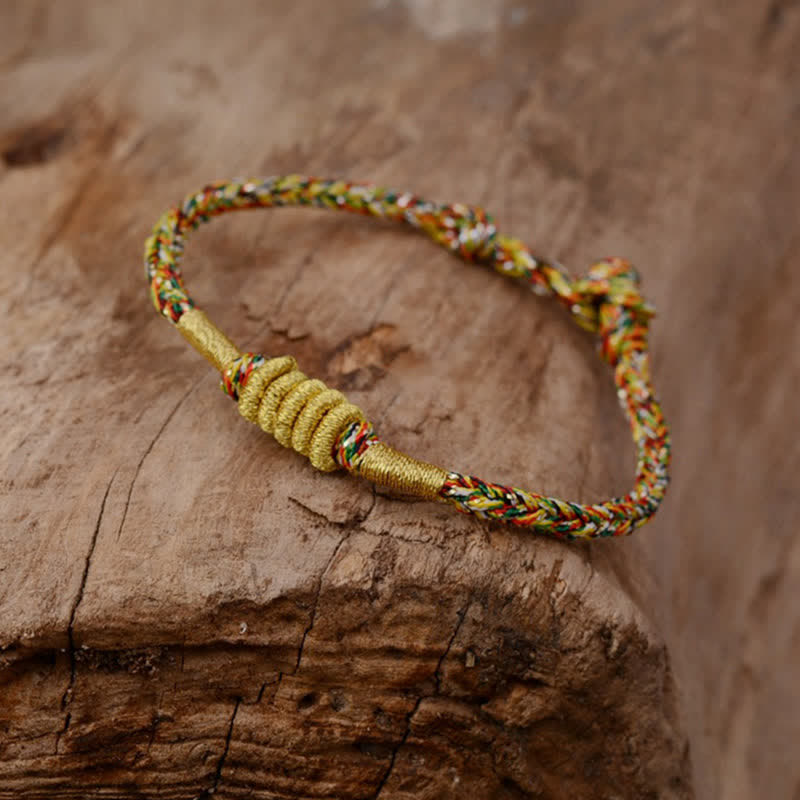 Handgefertigtes, farbenfrohes Carmiora-Armband mit King-Kong-Knotenschutz