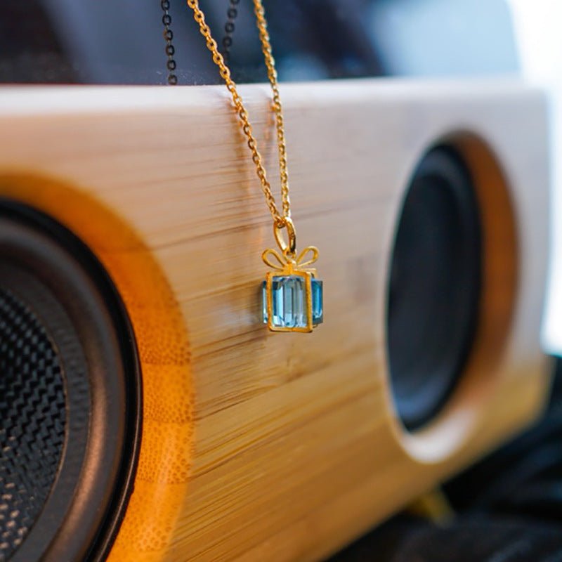 Blaue Geschenkbox-Halskette (massives Silber)