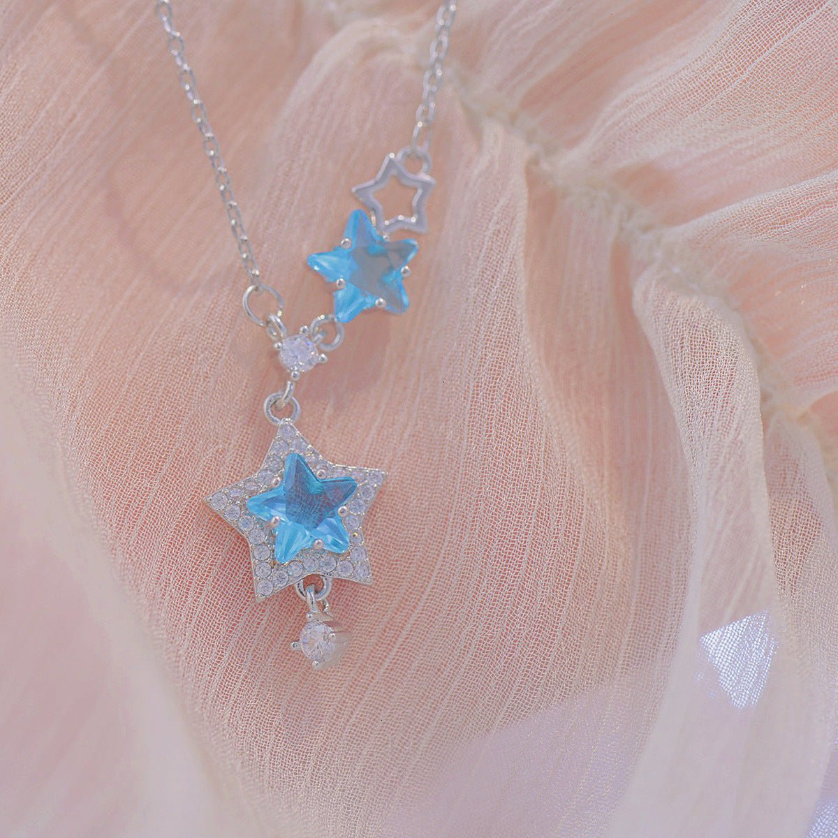 Blaue Stern Halskette