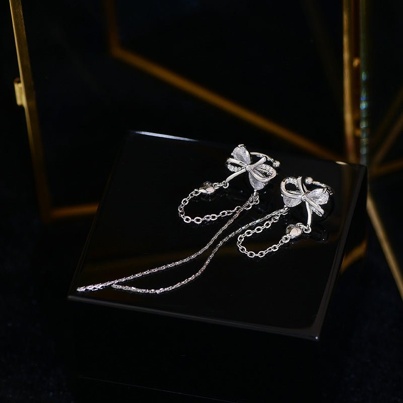 Ohrklemmen mit Schleife