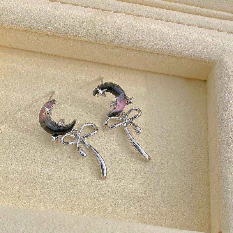 Ohrringe mit Mond und Schleife