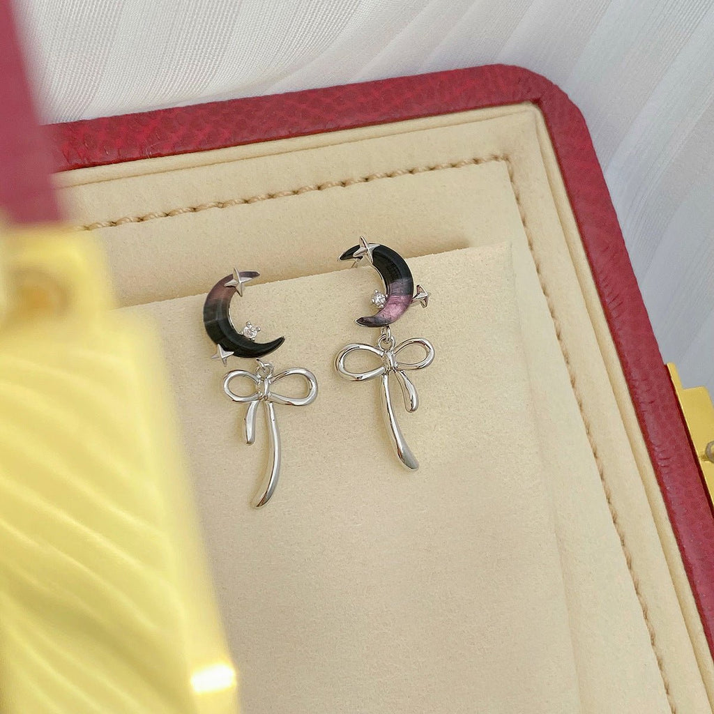 Ohrringe mit Mond und Schleife