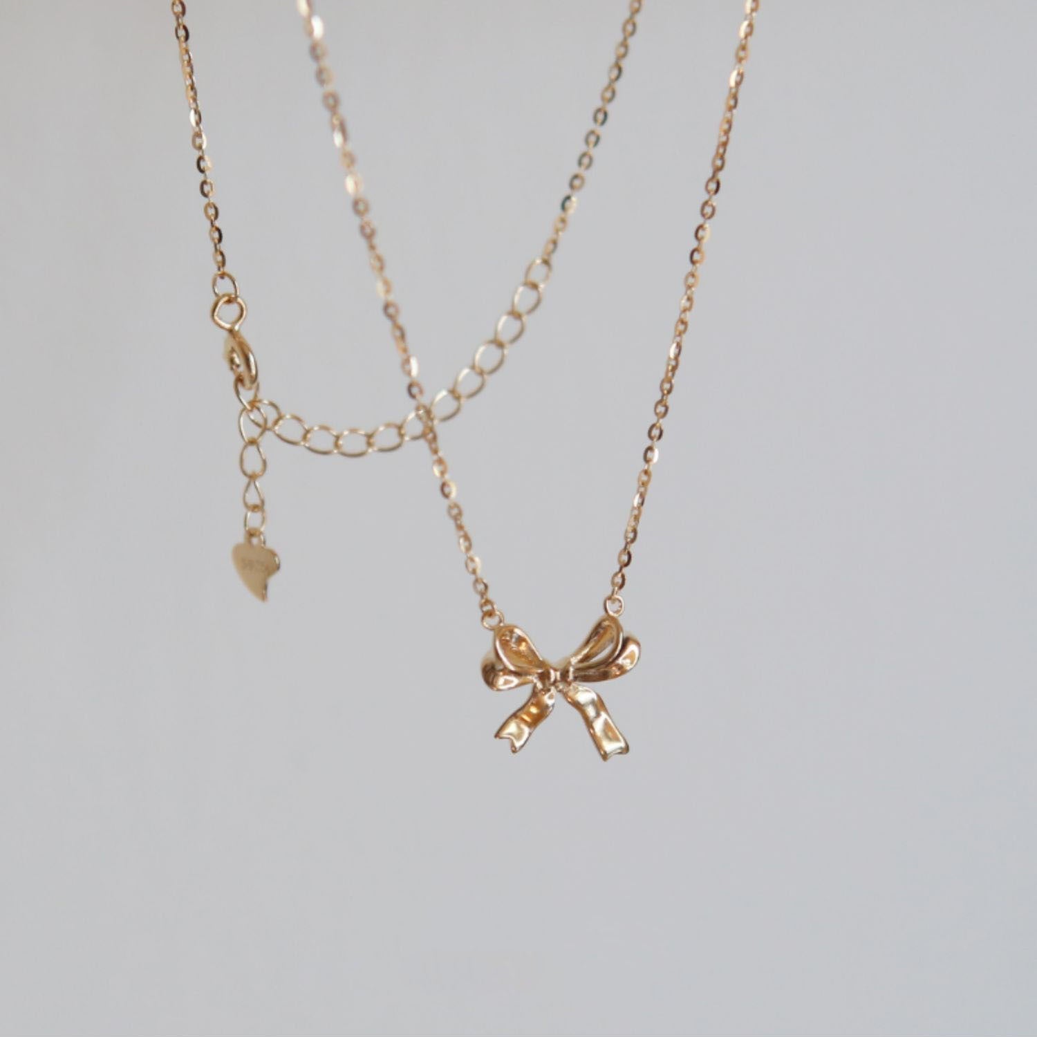 Schleifenhalskette (massives Silber) - Loretta