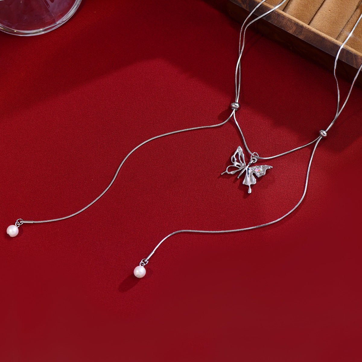 Chokerhalskette mit Schmetterlings-Kordelzug