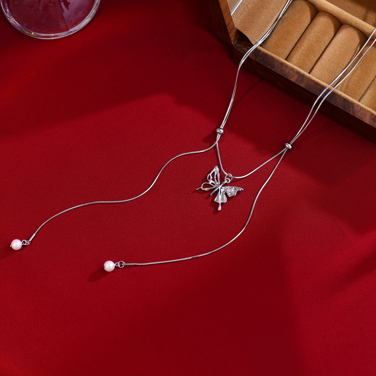 Chokerhalskette mit Schmetterlings-Kordelzug