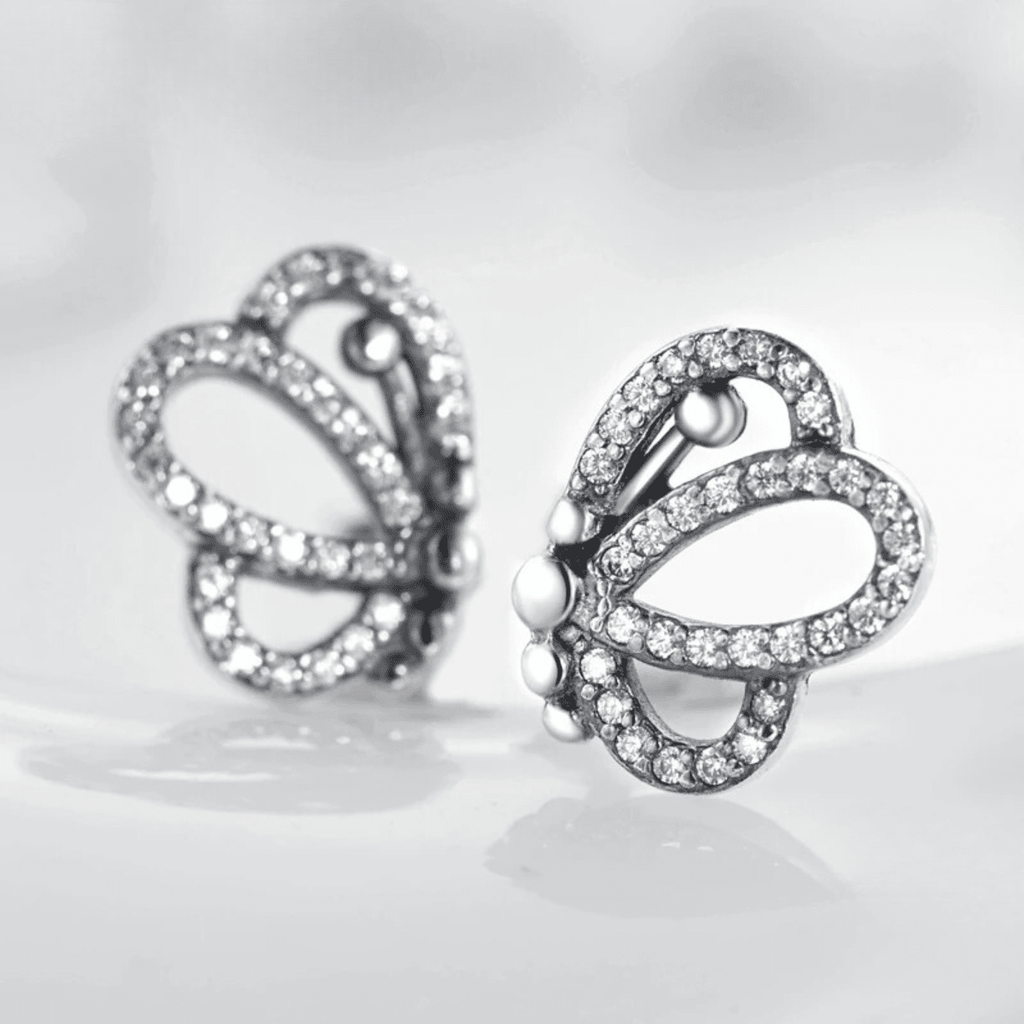 Funkelnde Schmetterlings-Silberohrringe