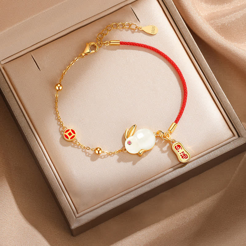Carmiora-Jahr des Kaninchens, weißes Jade-Happiness-Armband mit roter Schnur