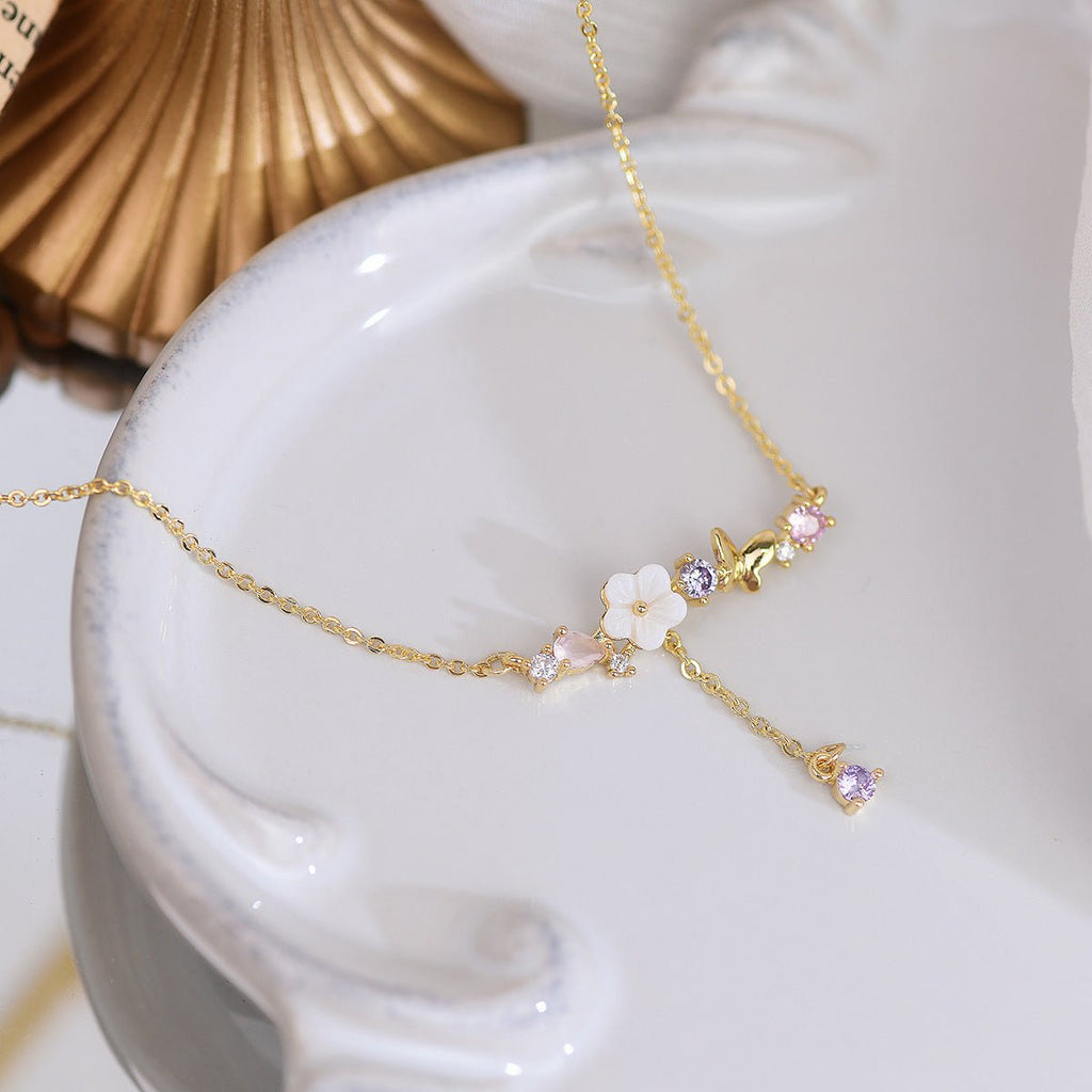 Kirschblüten-Schmetterlings-Halskette