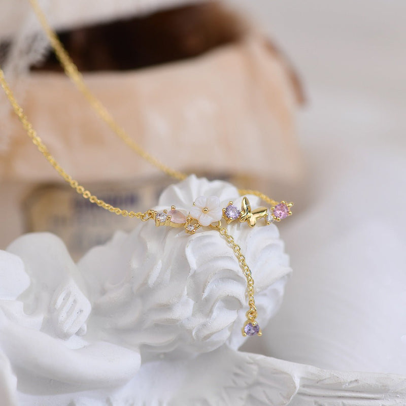 Kirschblüten-Schmetterlings-Halskette