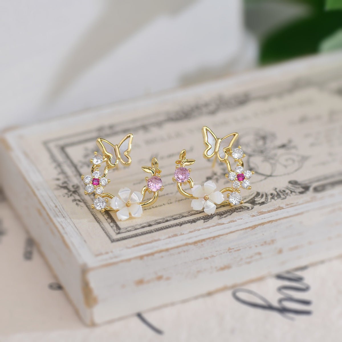 Kirschblüten-Schmetterlings-Set (Ohrringe/Halskette)