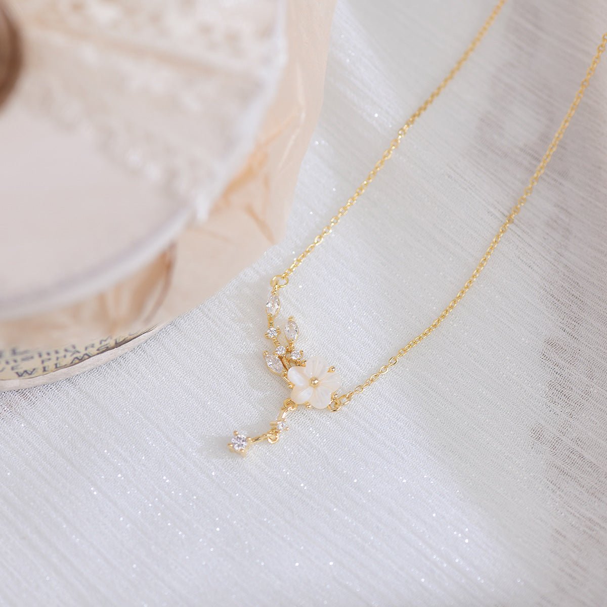 Kirschblüten-Halskette