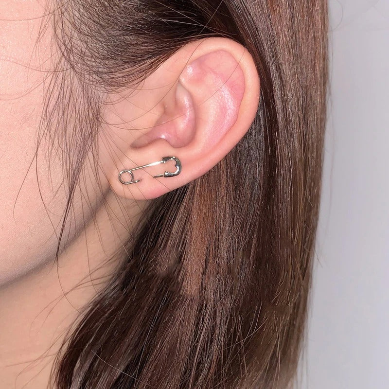 Einzigartige Ohrstecker im Punk-Stil mit Sicherheitsnadel im Gothic-Stil