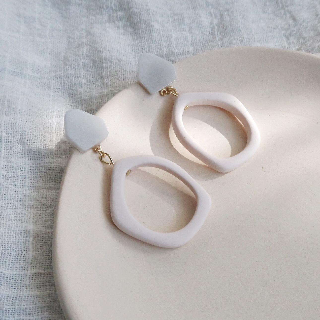 [Ausverkauf] Geometrie-Ohrringe (3 Farben)