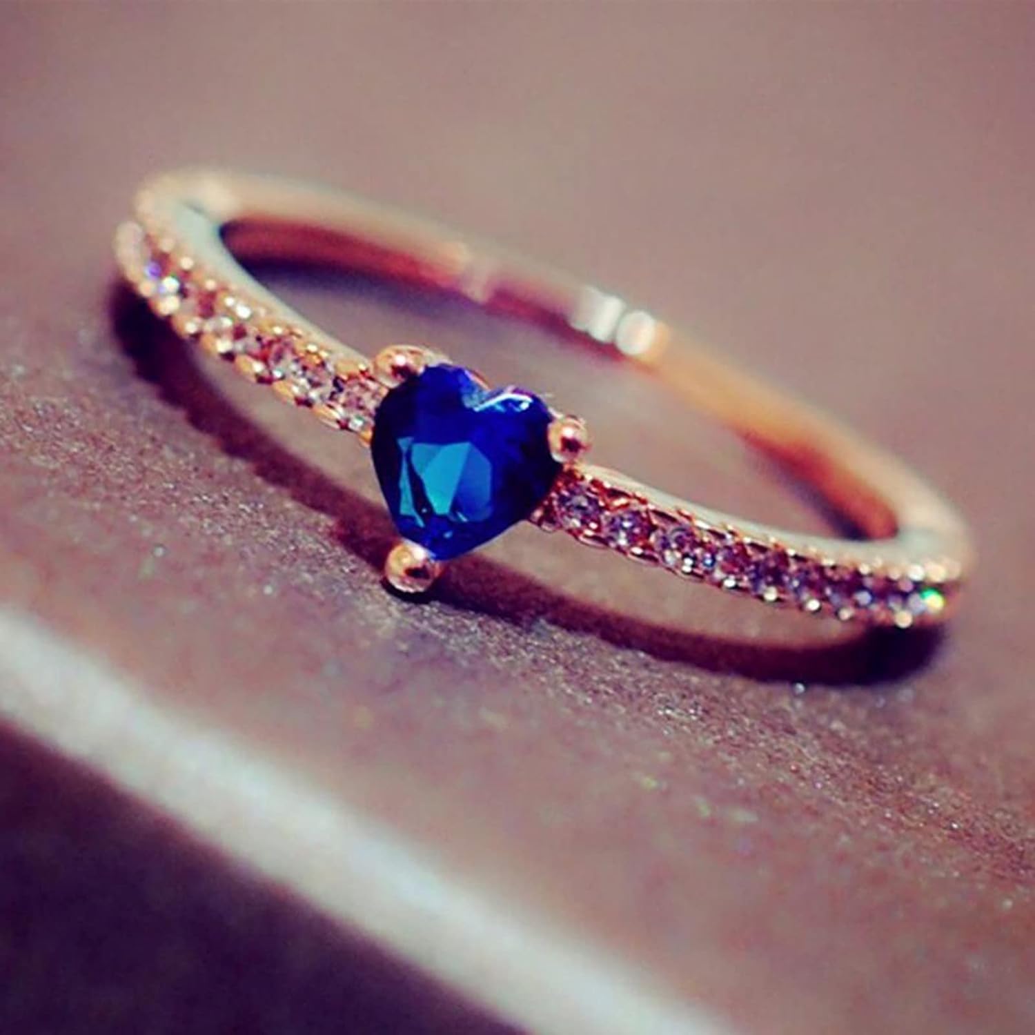 Carmiora - Exquisiter Kristall Herz Ring