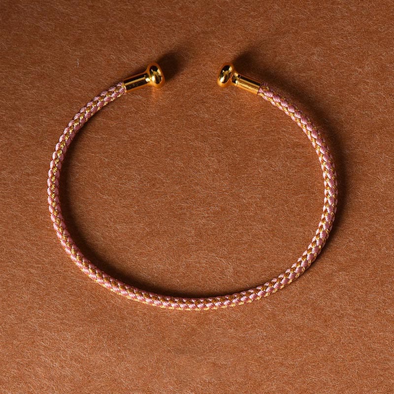 Carmiora Schlichtes Design, handgefertigtes Glücksgeflecht-Manschettenarmband