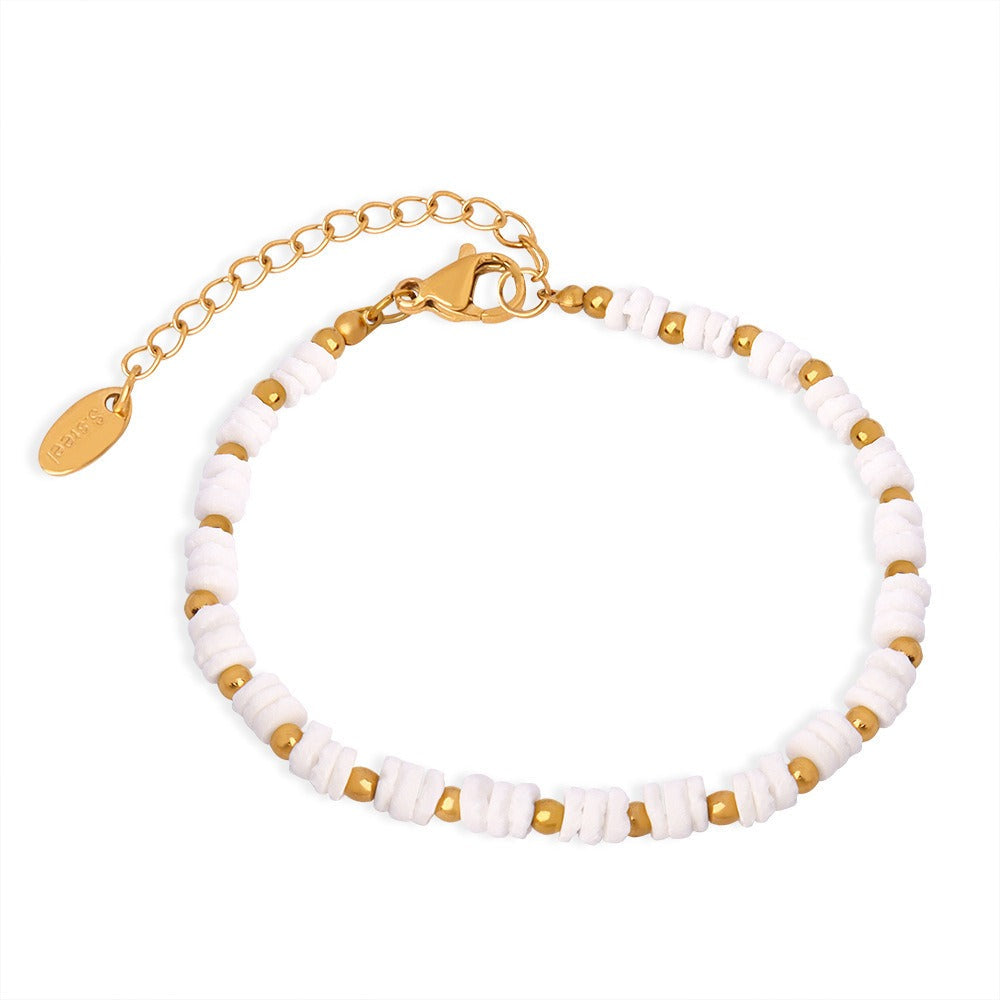 Sonnenbeschienenes Muschelarmband