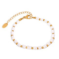 Sonnenbeschienenes Muschelarmband