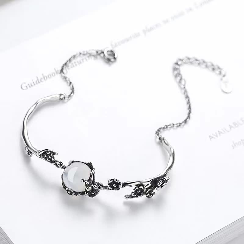 Carmiora Pflaumenblüten-Chalcedon-Positiv-Armband