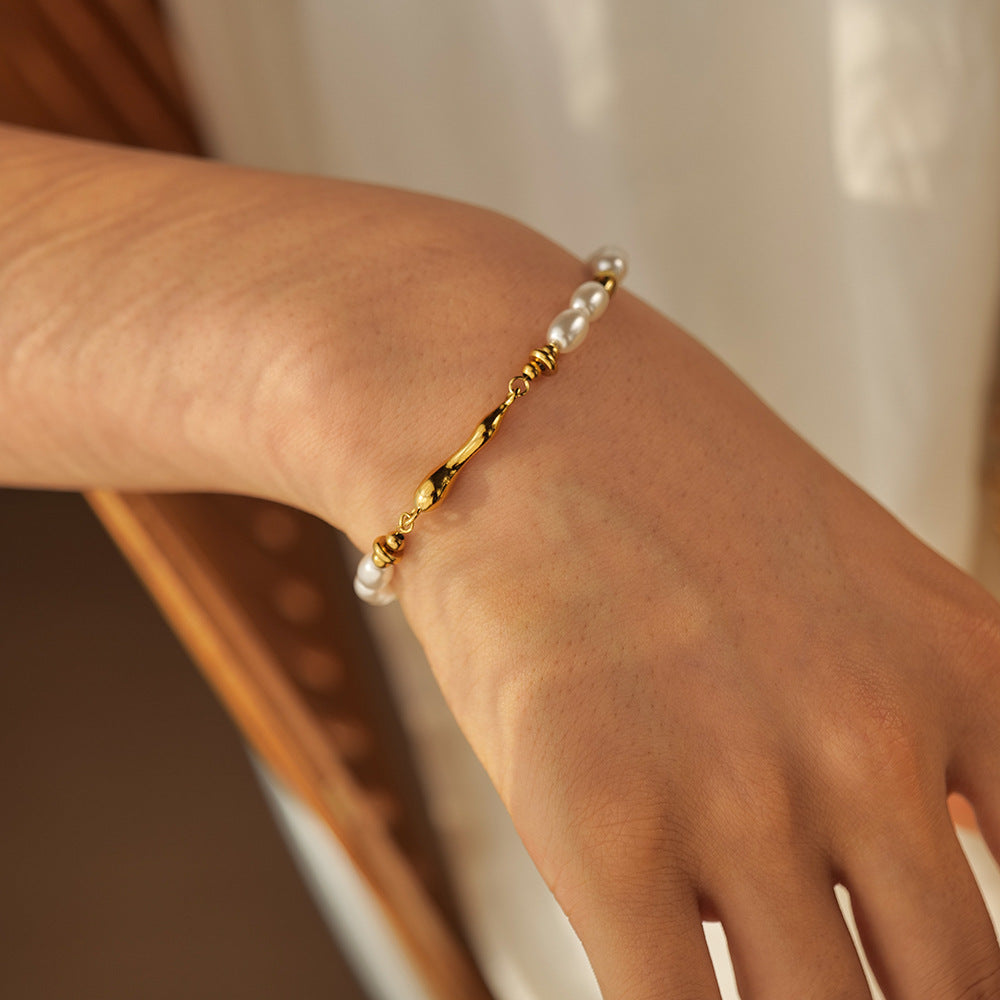 Goldenes Perlen-Kaskaden-Armband