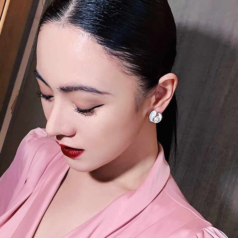 Exquisite Ohrstecker mit Unterwasserperlen