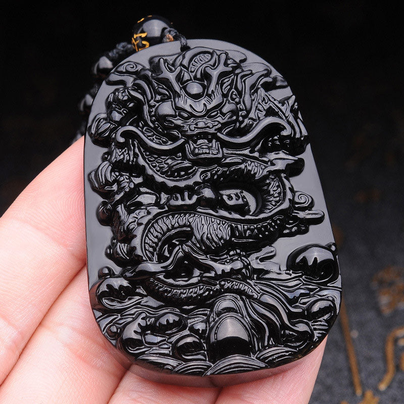 Carmiora schwarze Obsidian-Stein-Drachen-Erfüllungs-Anhänger-Halskette