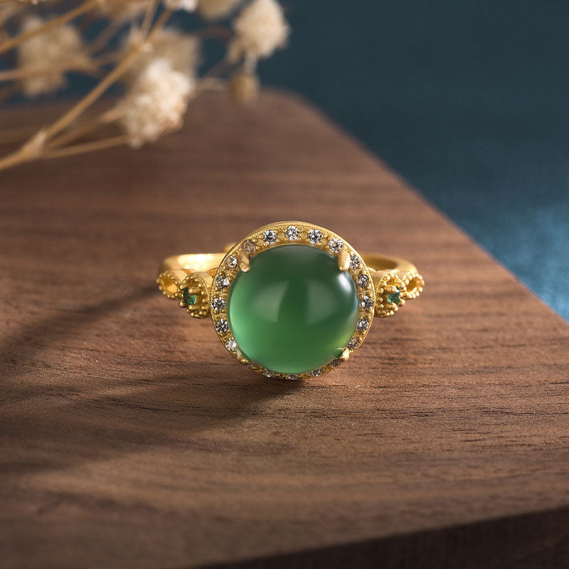 Carmiora-Glücksring aus grüner Jade