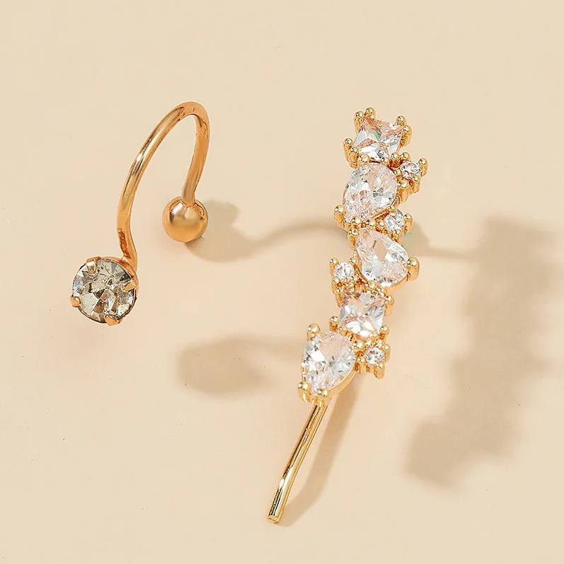 Chavri - Schimmernde Manschetten-Ohrringe