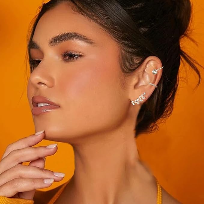 Chavri - Schimmernde Manschetten-Ohrringe