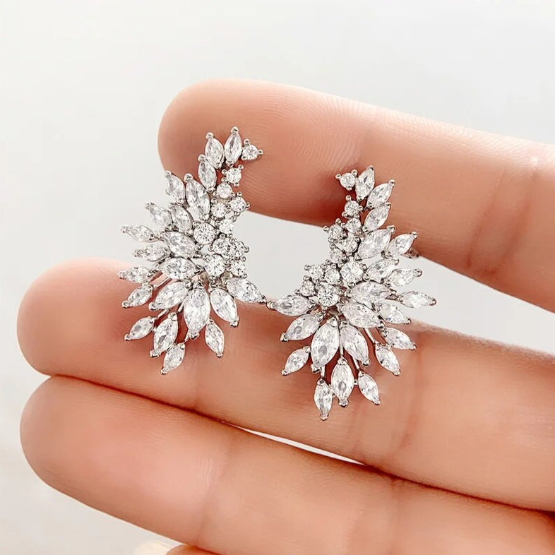 Carmiora - Mystisch funkelnde Ohrringe