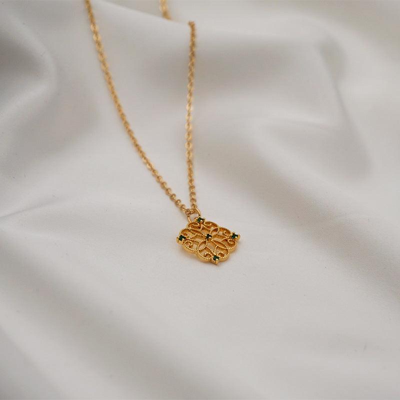 Smaragdhalskette (3 Stile)