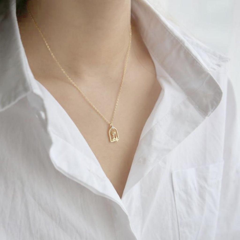 Verzauberte Rose-Halskette (massives Silber)