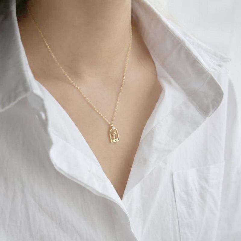 Verzauberte Rose-Halskette (massives Silber)