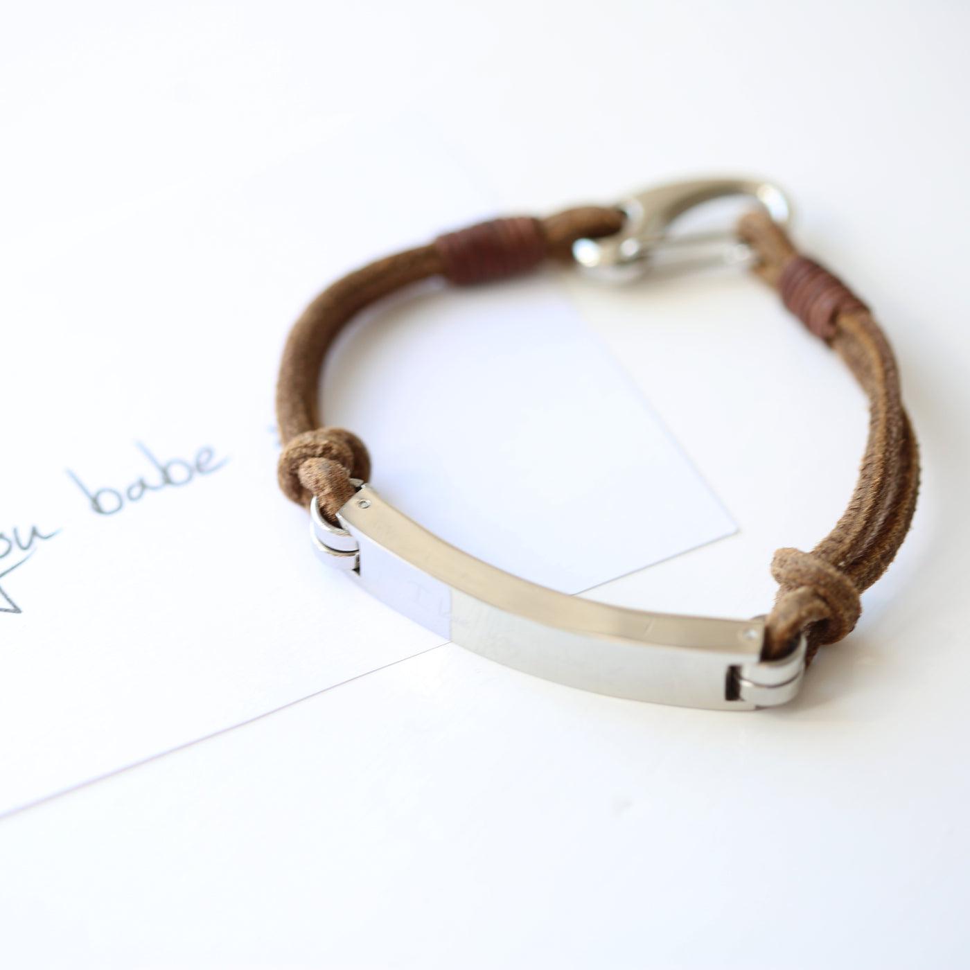 Lederarmband mit gravierter Handschrift