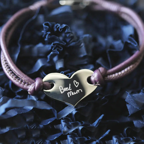 Armband mit gravierten Herzen für immer