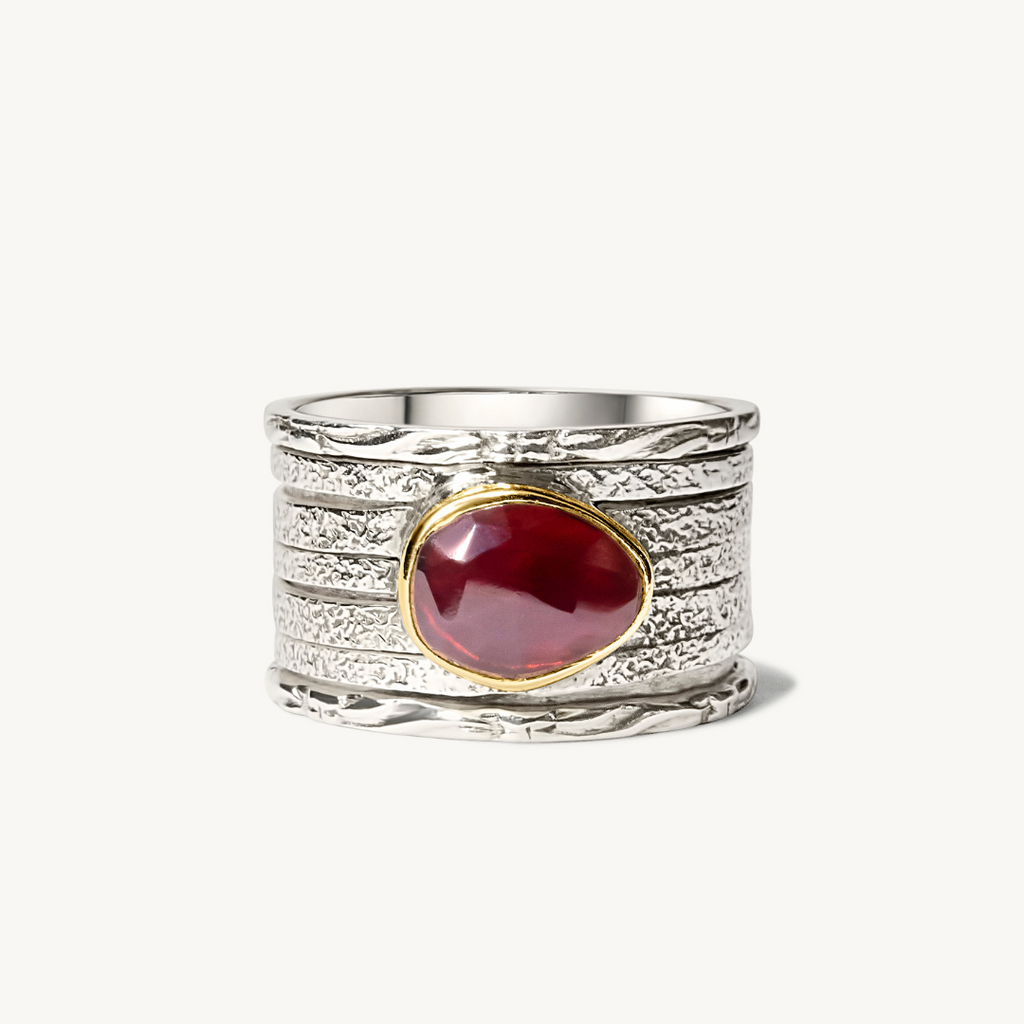 Esme - Drehring aus Granat und Sterlingsilber
