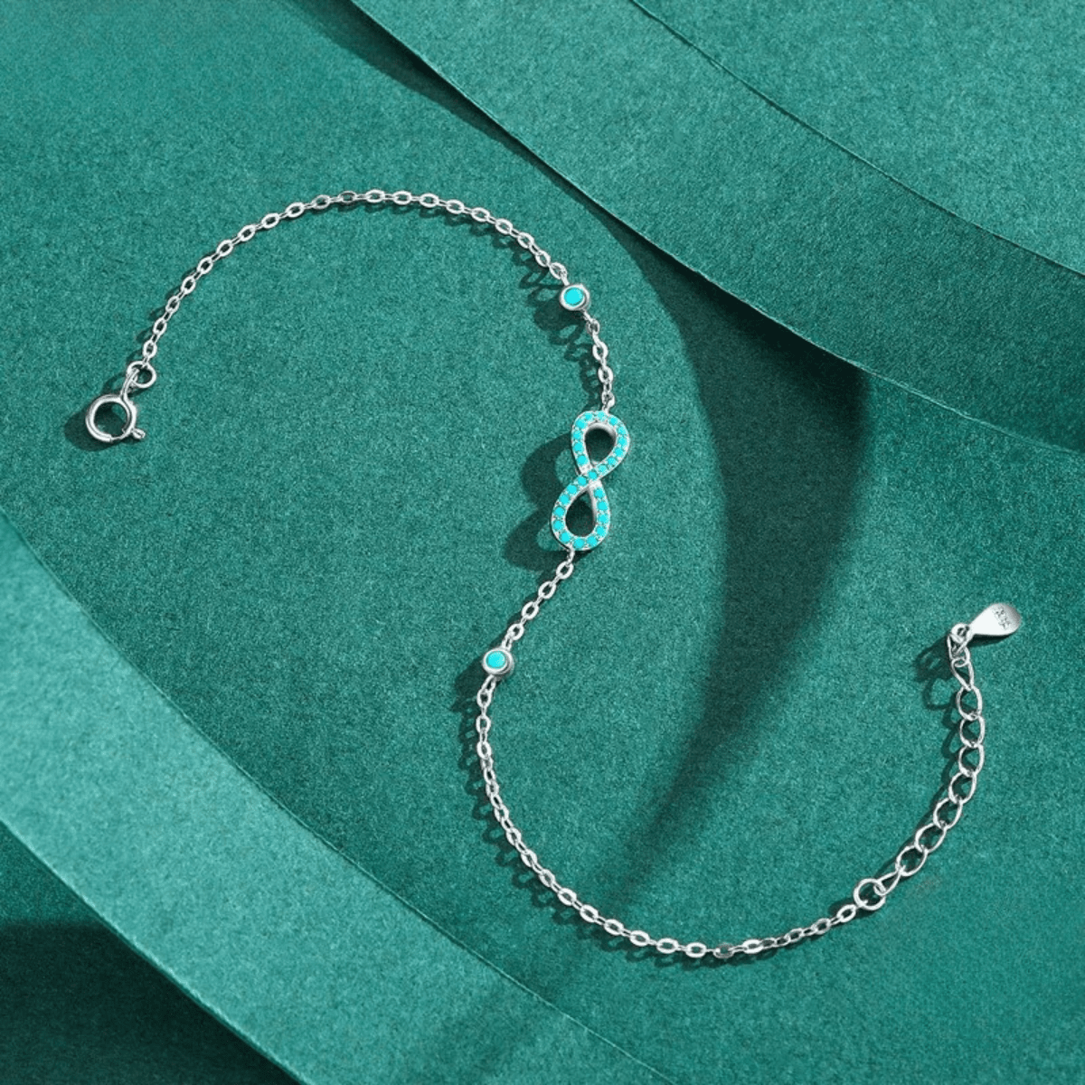 Ewiges Azur-Armband mit Unendlichkeitssymbol