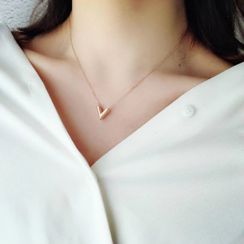 Zarte V-förmige geometrische Schlüsselbeinkette Anhänger Halskette Schmuck Sets