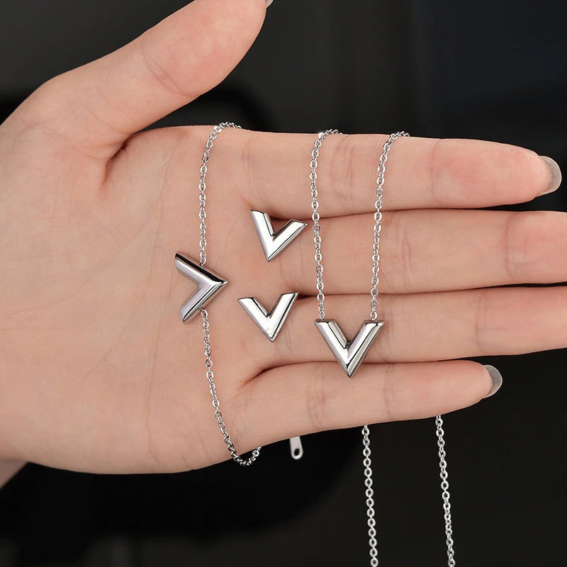 Zarte V-förmige geometrische Schlüsselbeinkette Anhänger Halskette Schmuck Sets